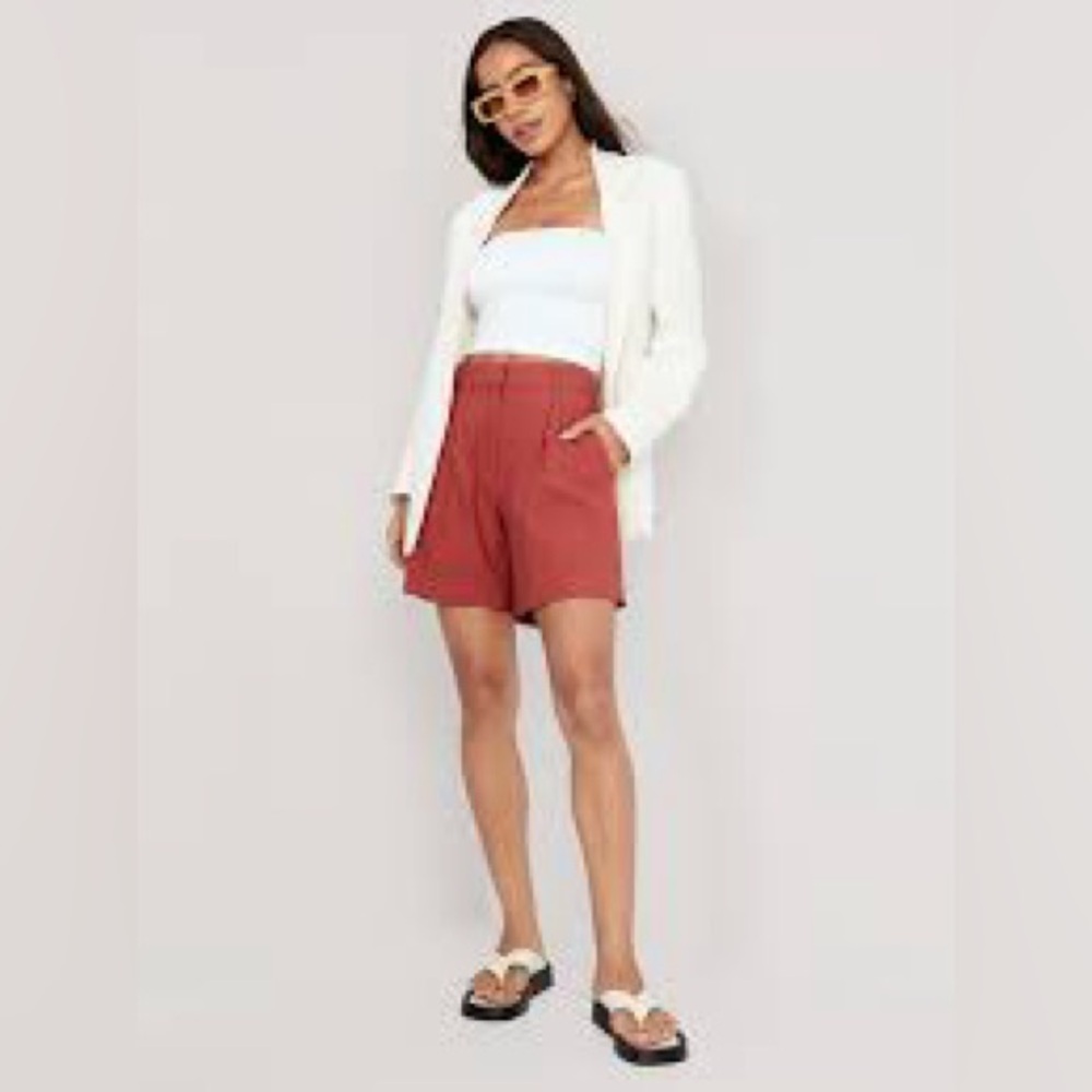 Old Navy Women's High Waist Shorts in Rust